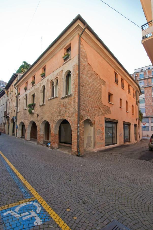 Mini Suite Deluxe Isola Di Mezzo Treviso Exterior photo